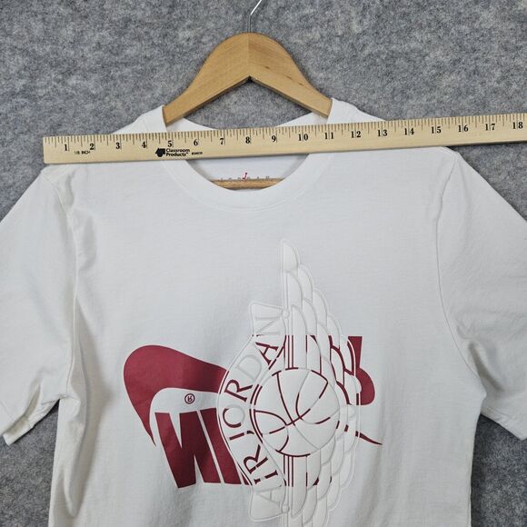 Nike Air Jordan Kids Size S Tee T-Shirt Wings Basketball Logo Upside Down Swoosh - Picture 8 of 11